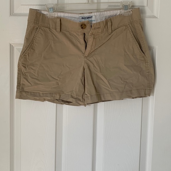 Old Navy khaki shorts - Picture 1 of 3